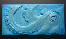 Load image into Gallery viewer, Octopus Portrait Concrete 3d Art Tile
